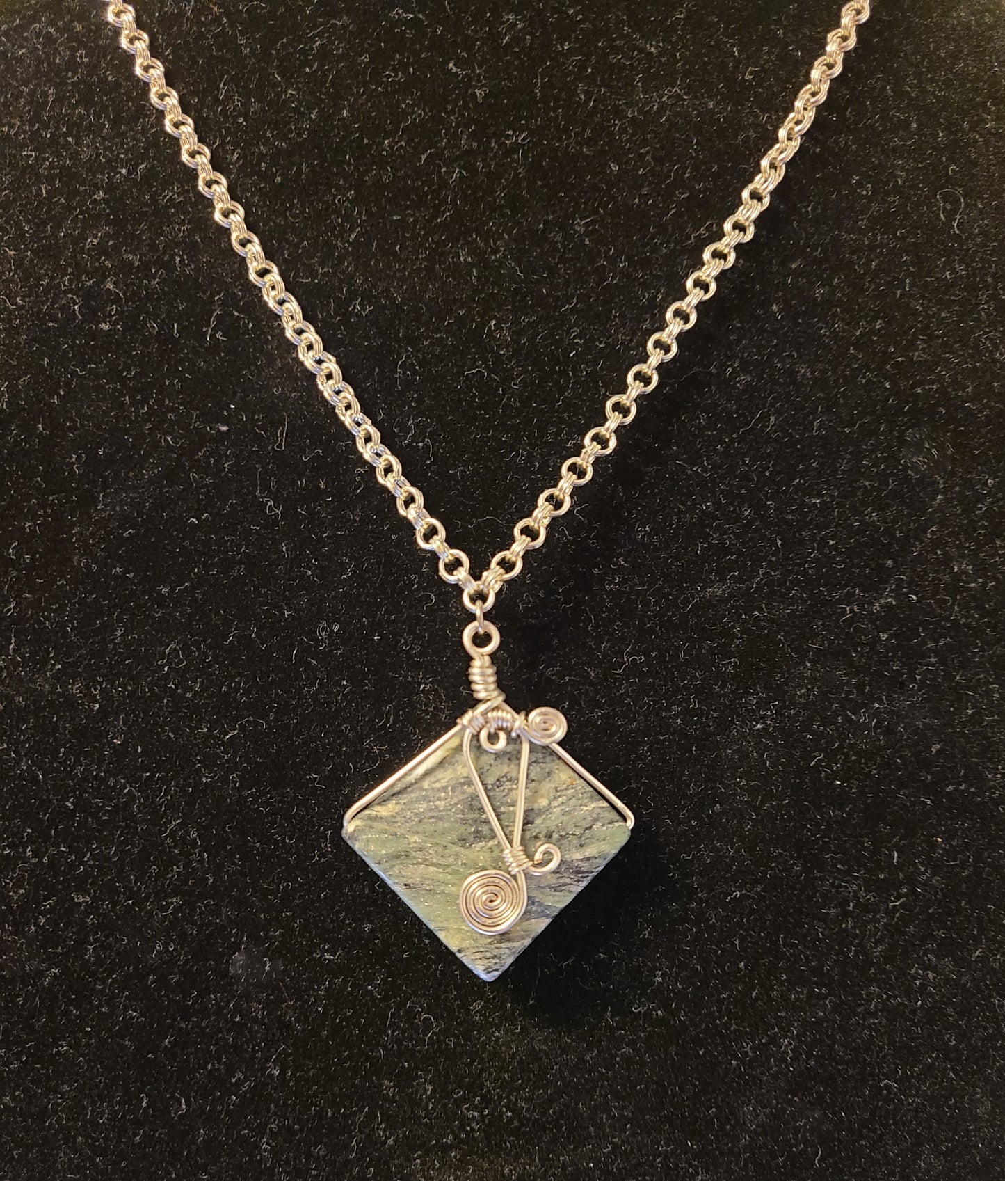 Necklace - green jasper pendant with silver filigree