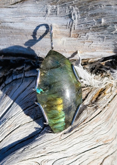 Pendant - Labradorite in Sterling Silver