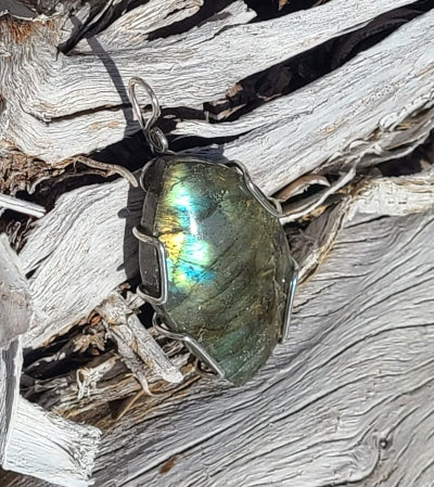 Pendant - Labradorite in Sterling Silver