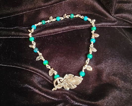 Green jasper anklet with silver leaf toggle clasp